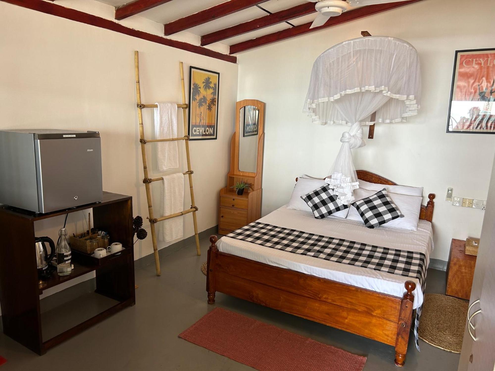 Hotel Kenno'S Korner Weligama Exterior foto